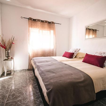 B&B Casa Rubi Alhaurin de la Torre Luaran gambar